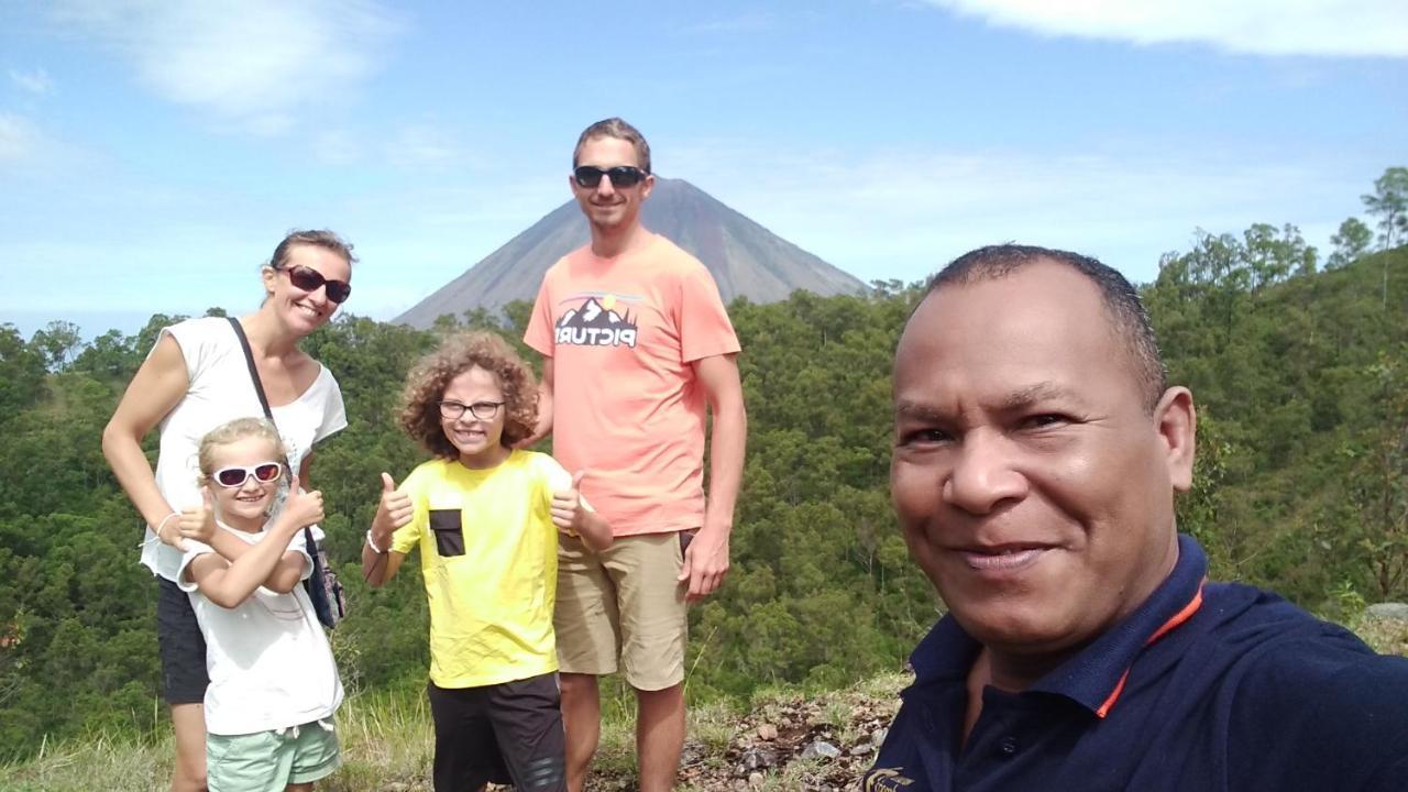 Arnolds Familly Homestay Bajawa Ngoại thất bức ảnh
